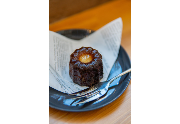 douze cannelés 米粉カヌレ